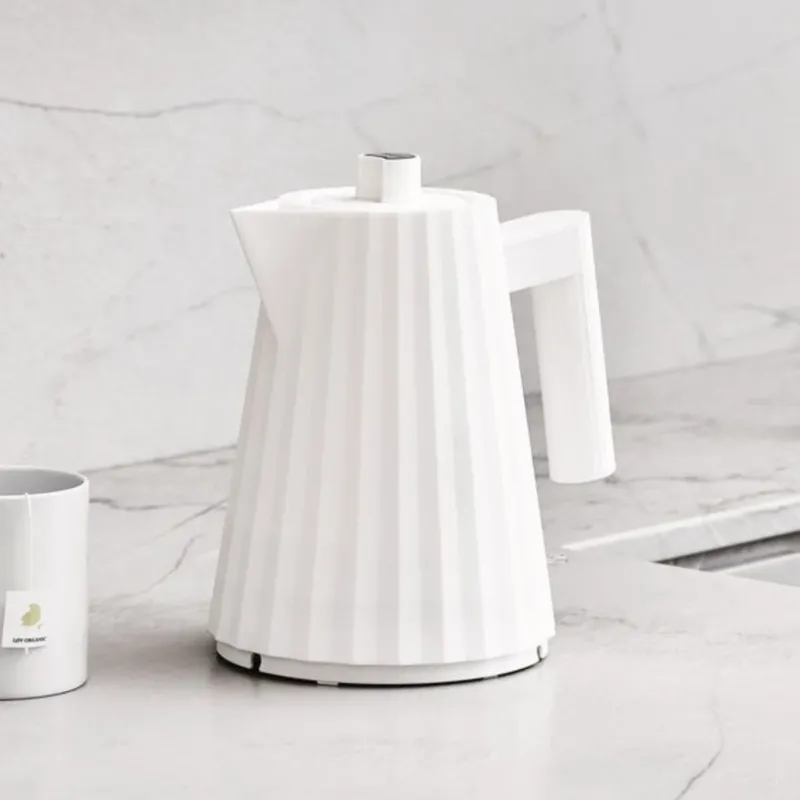 Hervidor eléctrico pequeño Plisse Alessi